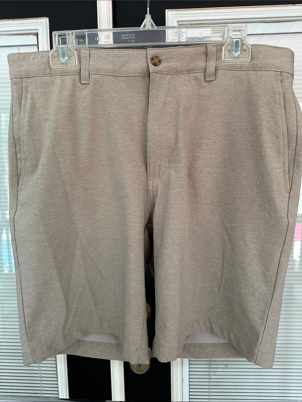Size 34 Ben Hogan Beige Men's Flat Front Shorts with side and back pockets